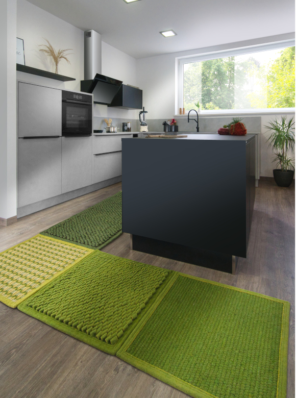 Anthrazitfarbene Küche mit grünen Teppich Modulen